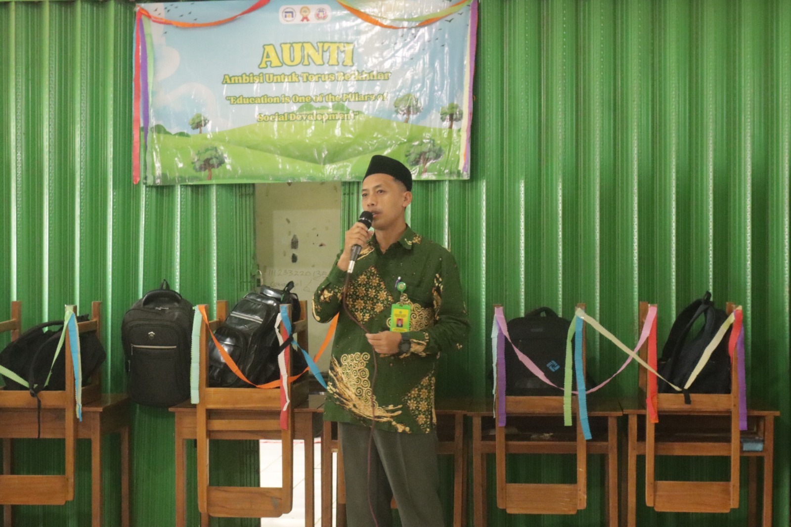 Sambutan Kepala MI Cemanggal 01